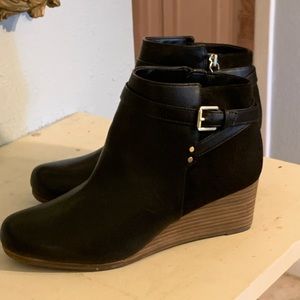 Barely worn Dr. Scholls booties